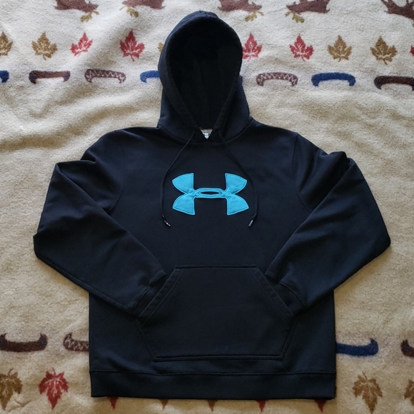 women's black under armour hoodie